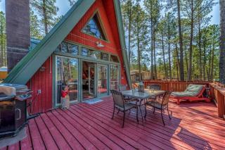 Pine Tin Inn - 9