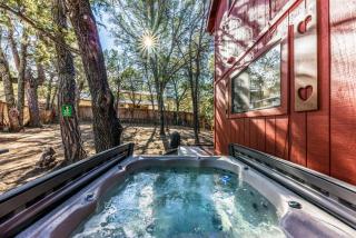Mockingbird Cabin - 9