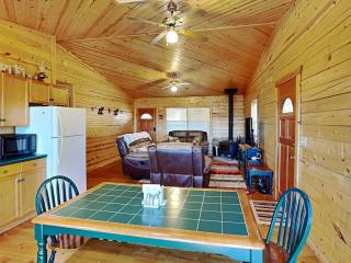 Peek-a-Boo Cabin - 4