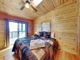 Peek-a-Boo Cabin - 3