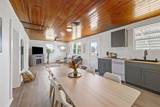 Whispering Oak- Lakefront Cabin Retreat - 7