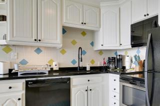 Seascape 1206 - Pineapple Paradise - 2