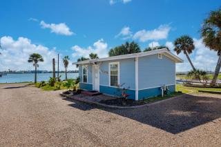 Rockport Redfish Cottage - 0