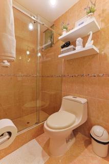 3BR Miraflores King Bed Free Parking Wifi - 2