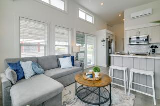 5 Mi to Beach: Family Fun, Modern with Great Views - 8