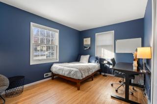 Nicollet Nook 2BR Ground-Floor Retreat - 2
