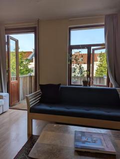 3 bedroom Remote-Work Retreat in 100-Year-Old Villa with Pool, Garden, free Parking - 5