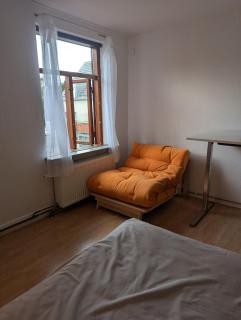 3 bedroom Remote-Work Retreat in 100-Year-Old Villa with Pool, Garden, free Parking - 0