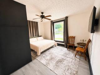 Downtown Whitestown King Bed + Large Backyard - 0