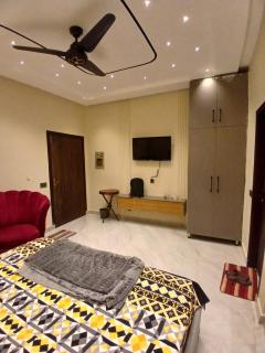 Mellburry Suite Studio Apartment - 6