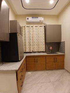 Mellburry Suite Studio Apartment - 4