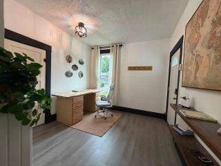 Downtown Whitestown King Bed + Large Backyard - 3