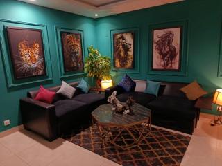 Goldcrest Luxury Stay - DHA Phase 4 , Lahore - 6