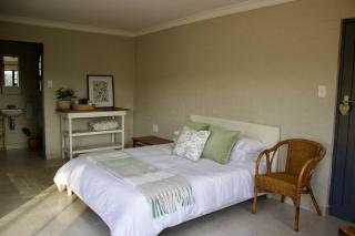 Macadamia nut farm stay - 5