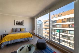Modern Studio Pool Gym Balcony & City Views - 1