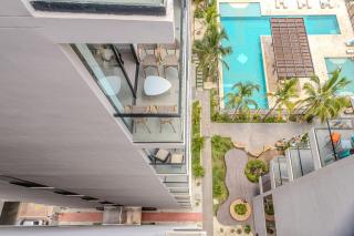 Apto Moderno con Balcon Vista al Mar y Piscina - 1