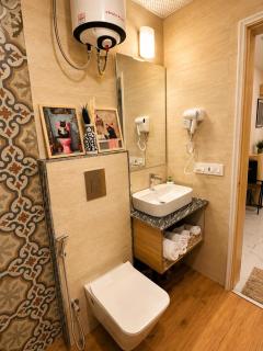 Purple Stays 1BHK Luxurious Cozy - 8