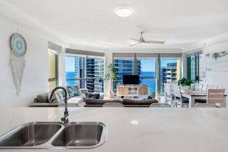 Spacious Family Apt - Waterslides & Ocean Views! - CoastHM - 9