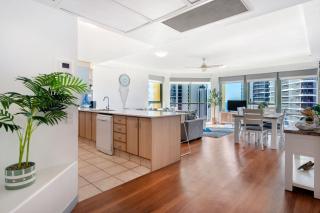 Spacious Family Apt - Waterslides & Ocean Views! - CoastHM - 7