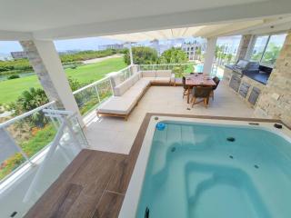 Breathtaking PH Golf & Lake Views • Hard Rock Golf - 9