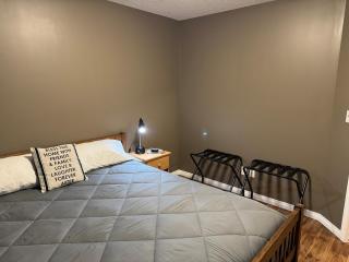 Prairie Views - Dog Friendly - Near Hwy 1 - 6