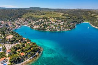 Seaside luxury villa with a swimming pool Splitska, Brac - 23815 - 7