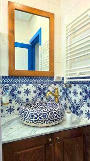Skiffa House Tunisian Charm Beachfront in Port El Kantaoui - 2