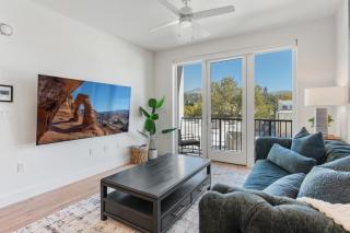 Capital Views Pool Spa Gym Bowling Free Parking - 3