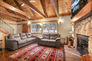 Tahoe Townie Cozy cabin in South Lake Tahoe - 4