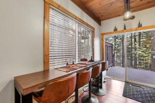 Tahoe Townie Cozy cabin in South Lake Tahoe - 1