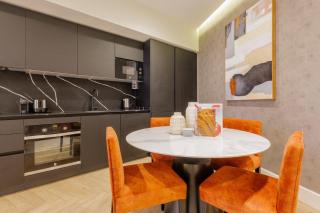 Upscale Designer Retreat in the Heart of Madrid - 7
