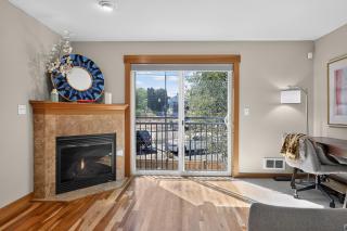 Central SW Seattle Townhome close to DT & SEA - 1