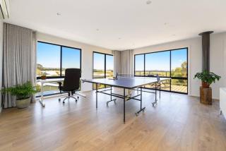 Ocean & Country Views, Spa, Pets Welcome, Fireplace - Your Ocean Oasis 10 minutes to Phillip Island - 6