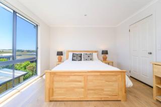 Ocean & Country Views, Spa, Pets Welcome, Fireplace - Your Ocean Oasis 10 minutes to Phillip Island - 3