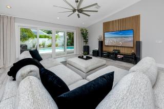 NEW! Palm Harbor Hideaway - Beautiful, Spacious 4BR Home with Amazing Pool - 9