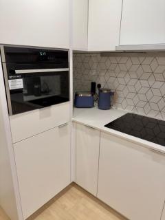 Luxury 1-Bed, Gym, Cinema, Free Parking - 3