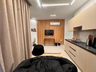 831 . Modern 1BR Apartment Near AUC - 9