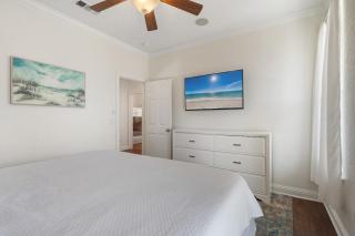 Surf, Sand & Ultimate Relaxation at Sunshine Villa - 8