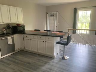 Private Apartment in Southbury 101 - 3