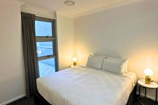 Luxury 2 Bedroom Retreat with Pool and Gym Access - 9