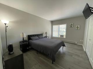 Private Apartment in Southbury 103 - 1