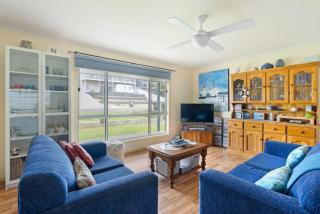 2 Scott street- The Beach House - 9