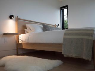 Juniper - Luxury Cottage with Stunning Views, Private Hot Tub, Private Path to Beach - Chimney Corner - 1