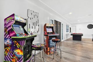 Waterfront Villa 5 min Aventura Cool Amenities - 5