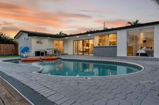 Waterfront Villa 5 min Aventura Cool Amenities - 2