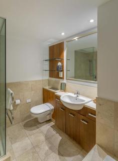 Chic 12th Floor Apartment Iconic Metropolis - 7