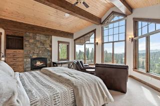 LUXE Tamarack Estate Lodge Spa Ski In/Out - 4