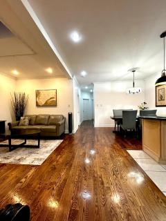 Sunny and Spacious Apartment - steps to Lansdowne station - 9