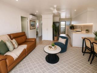 Coastal Hideaway at Kissing Point - 3