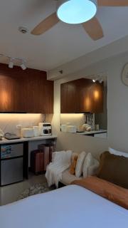 Condo near airport with pool and Balcony - 6
